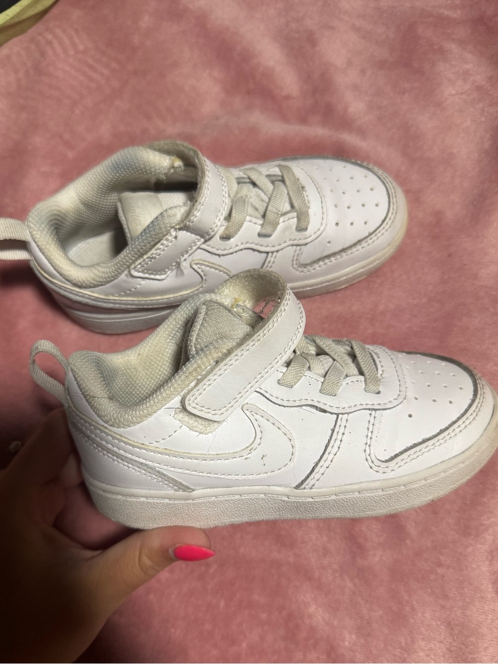 Nike tennis shoes